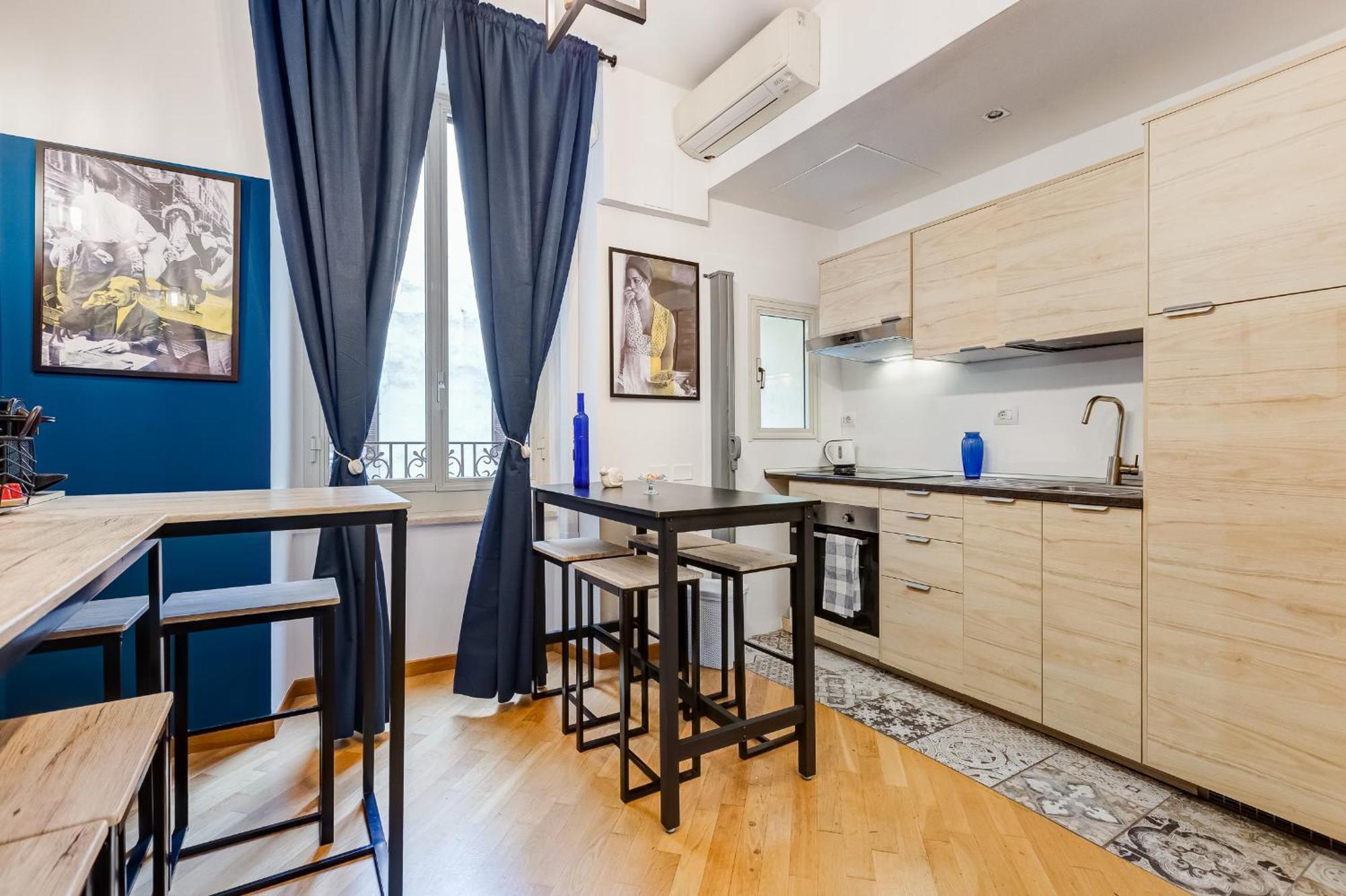 Vivilo Collection - Marche 54 4bdr - Close To Via Veneto Apartment *