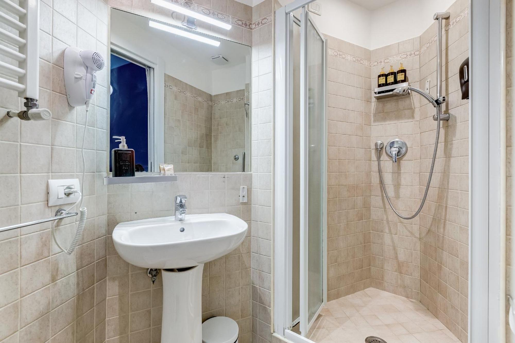 Vivilo Collection - Marche 54 4bdr - Close To Via Veneto Apartment