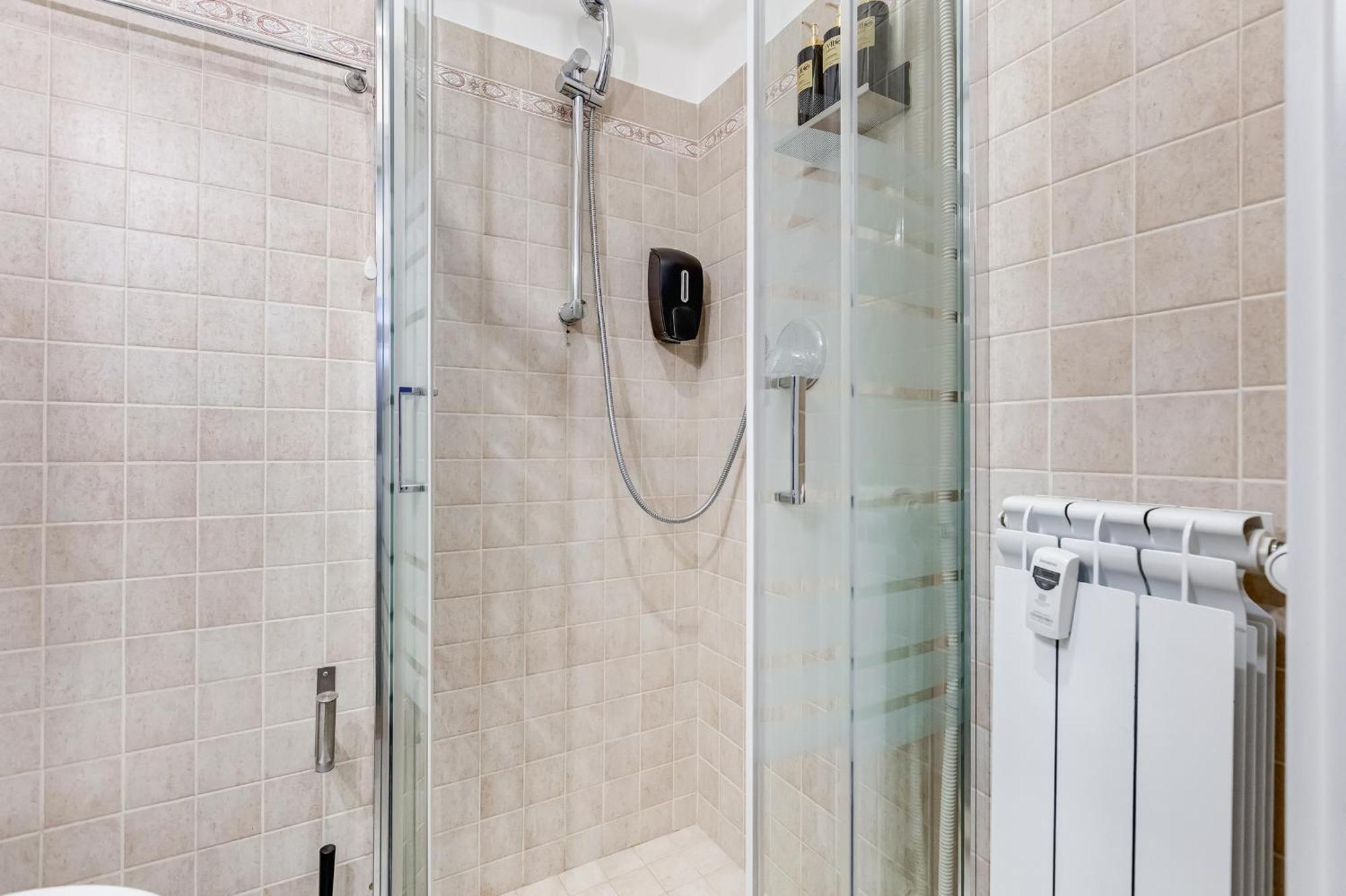Vivilo Collection - Marche 54 4bdr - Close To Via Veneto Apartment *