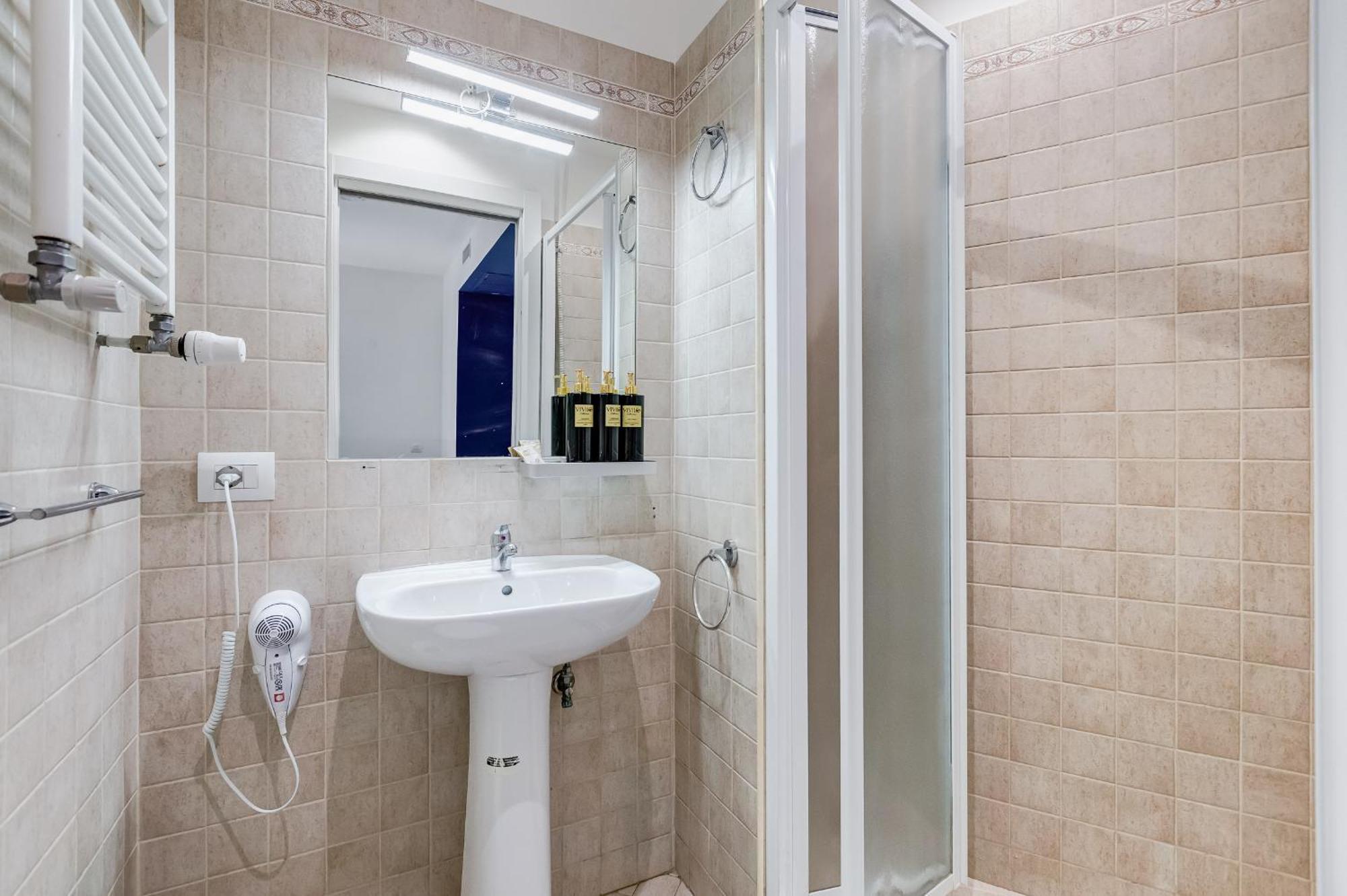 Vivilo Collection - Marche 54 4bdr - Close To Via Veneto Apartment *